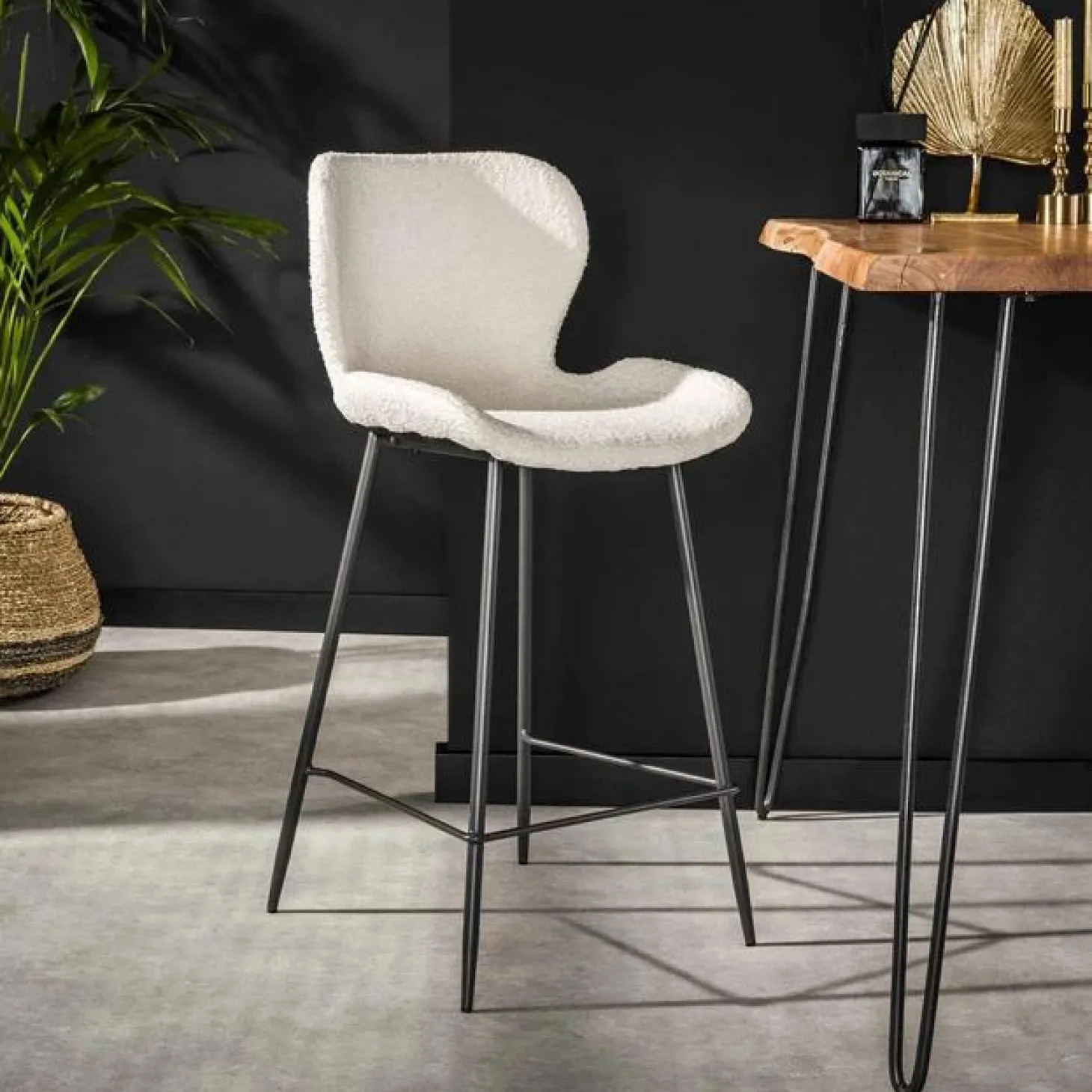 Barkruk Ronde Buis Bouclé Zandkleur (zithoogte 67 cm) - Loft24.nl