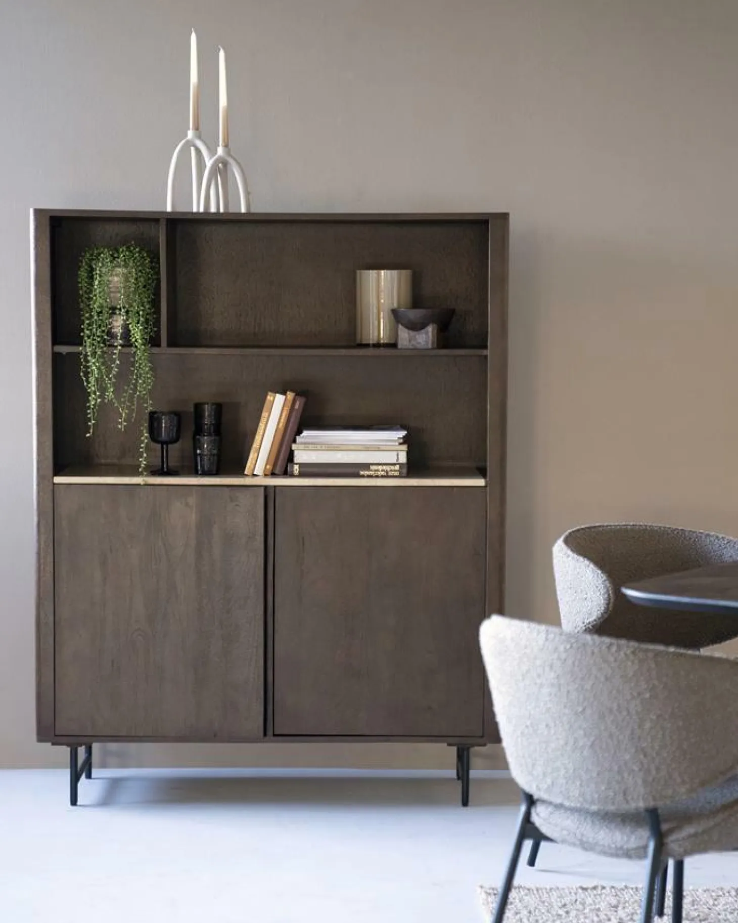 Boekenkast Lio Mangohout Travertin 120x150cm - bruin - Loft24.nl