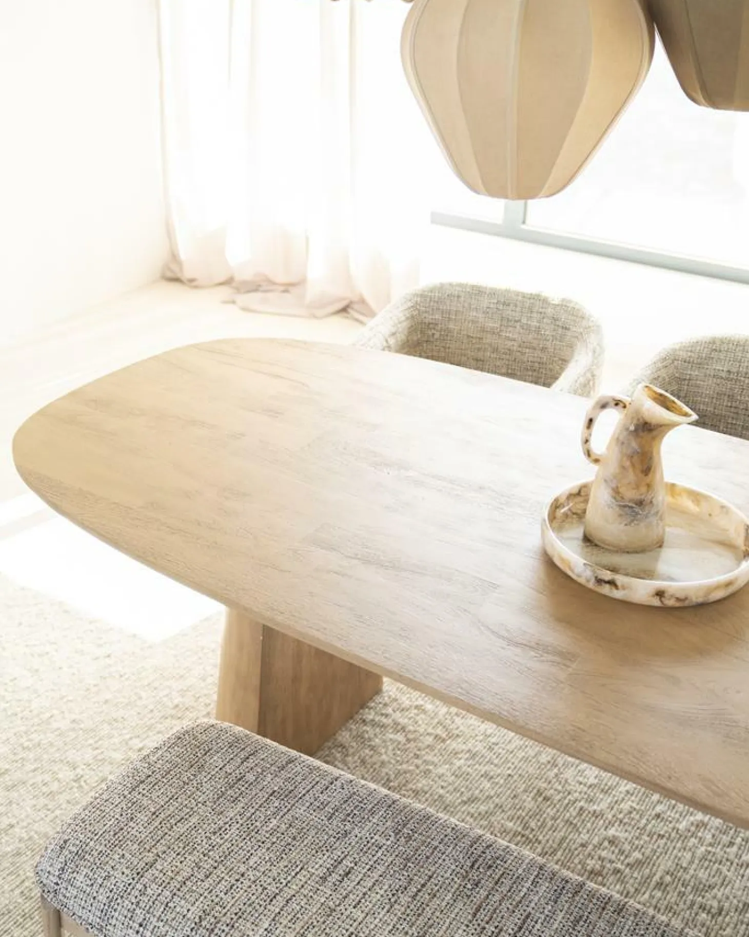 Deens Ovale Eettafel Lune Mangohout 240 x 105 cm - Naturel - Loft24.nl