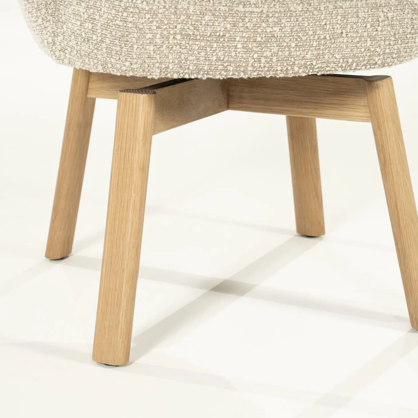 Draaibare Eetkamerstoel Livia Bouclé en eikenhout - Taupe - Loft24.nl