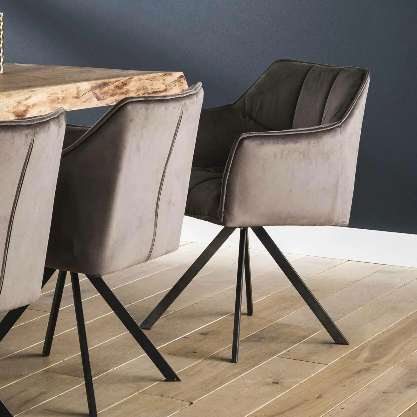 Draaibare eetkamerstoel Raster Velvet - Antraciet - Loft24.nl