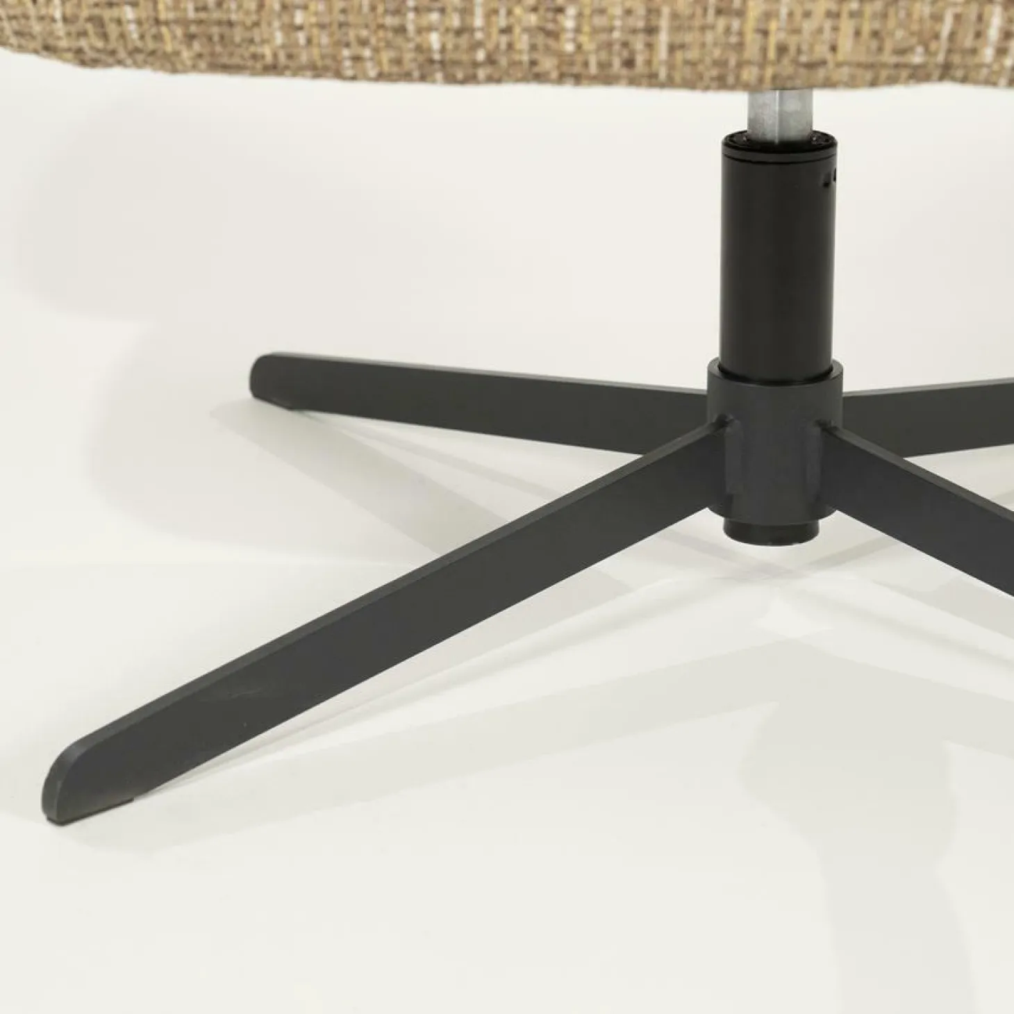 Draaifauteuil Connor - Mosterd - Loft24.nl