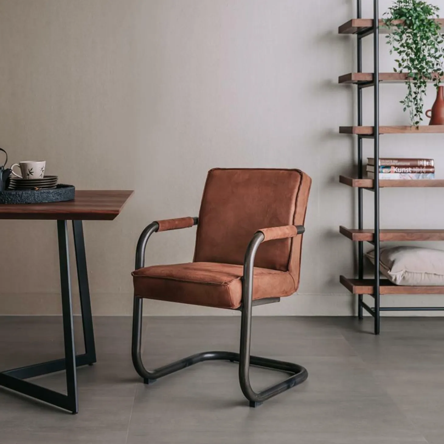 Eetkamerstoelstoel Volano met armleuning - Cognac - Loft24.nl