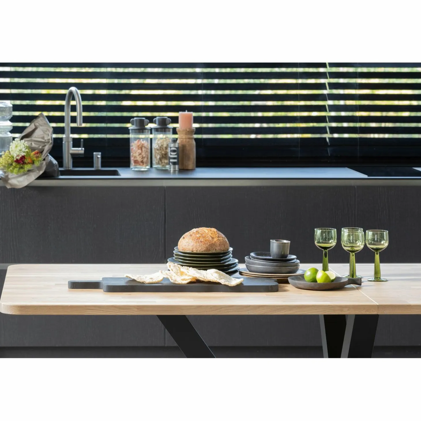 Eettafel Tablo Eikenhout, 240 x 100cm, kleur Naturel - Zeeland poot - Loft24.nl