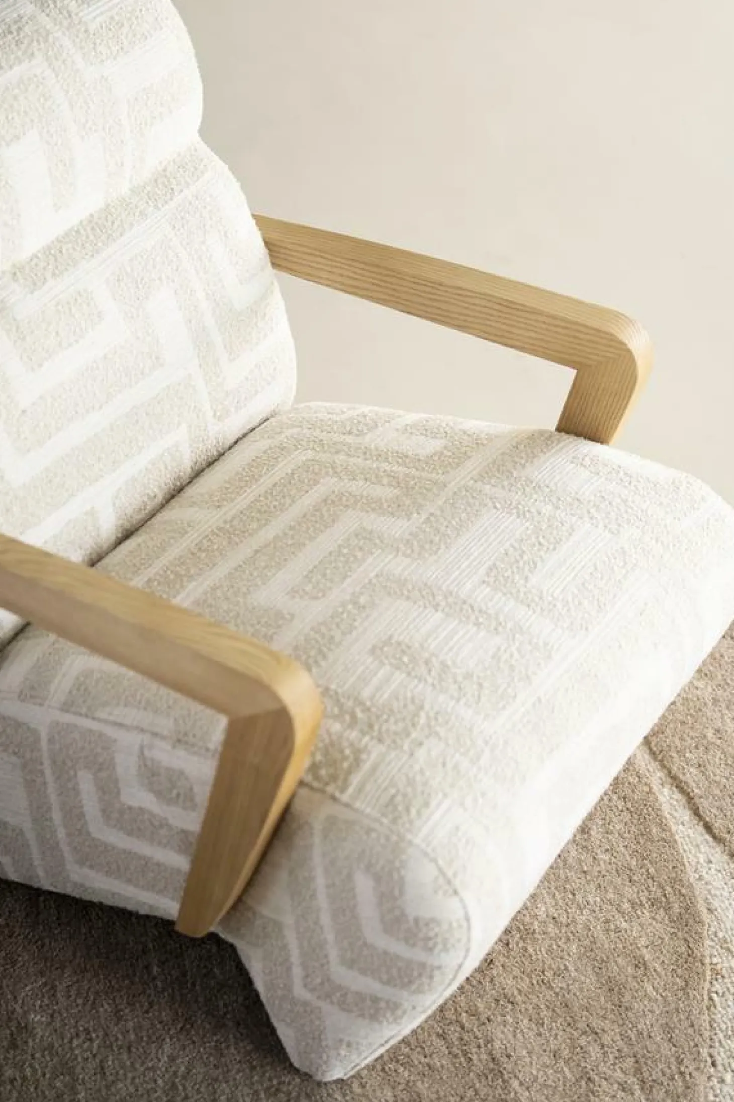 Fauteuil Olek Graffic Bouclé - Taupe - Loft24.nl