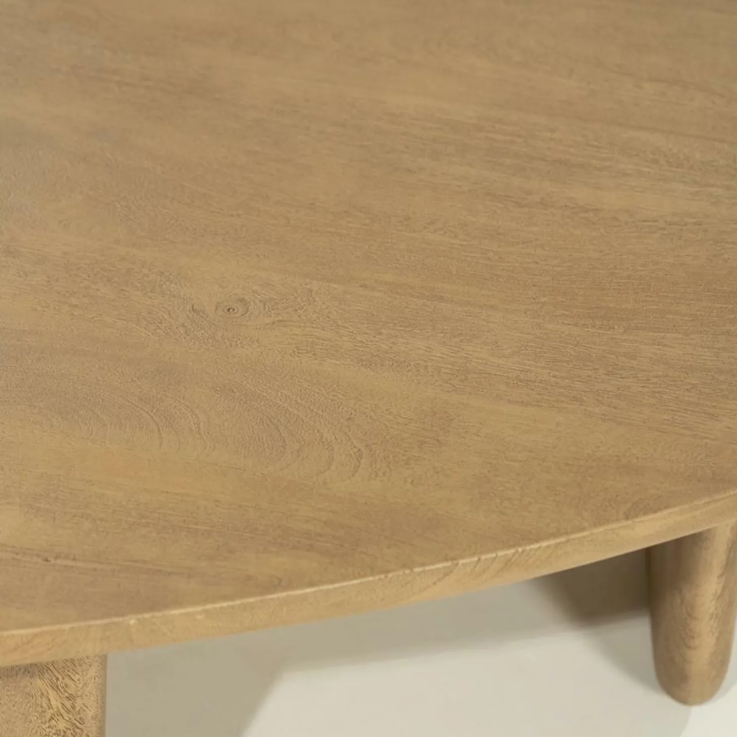 Organische Salontafel Maud Mangohout 100 x 85cm - Naturel - Loft24.nl