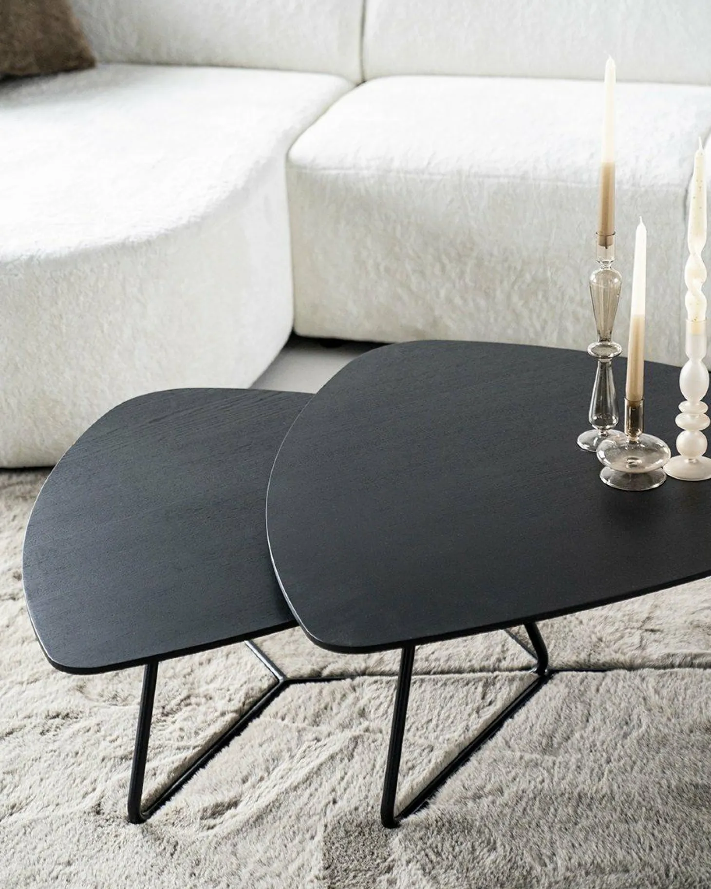 Organische Salontafel Moos Eikenhout 85 x 95 cm - Zwart - Loft24.nl