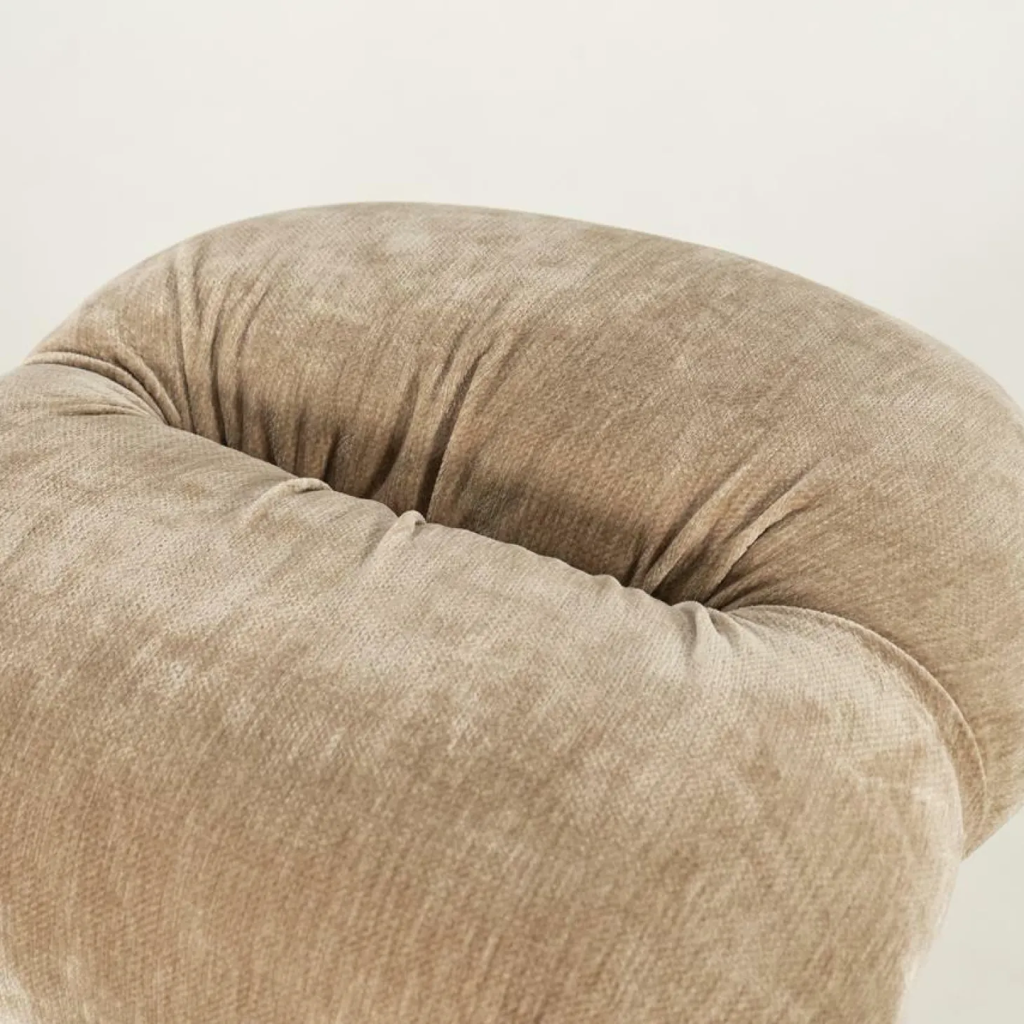 Poef Nook Chenille - Beige - Loft24.nl