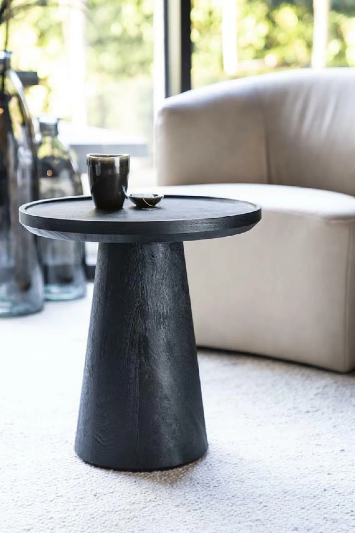 Ronde Bijzettafel Ron Mangohout - Zwart - Loft24.nl