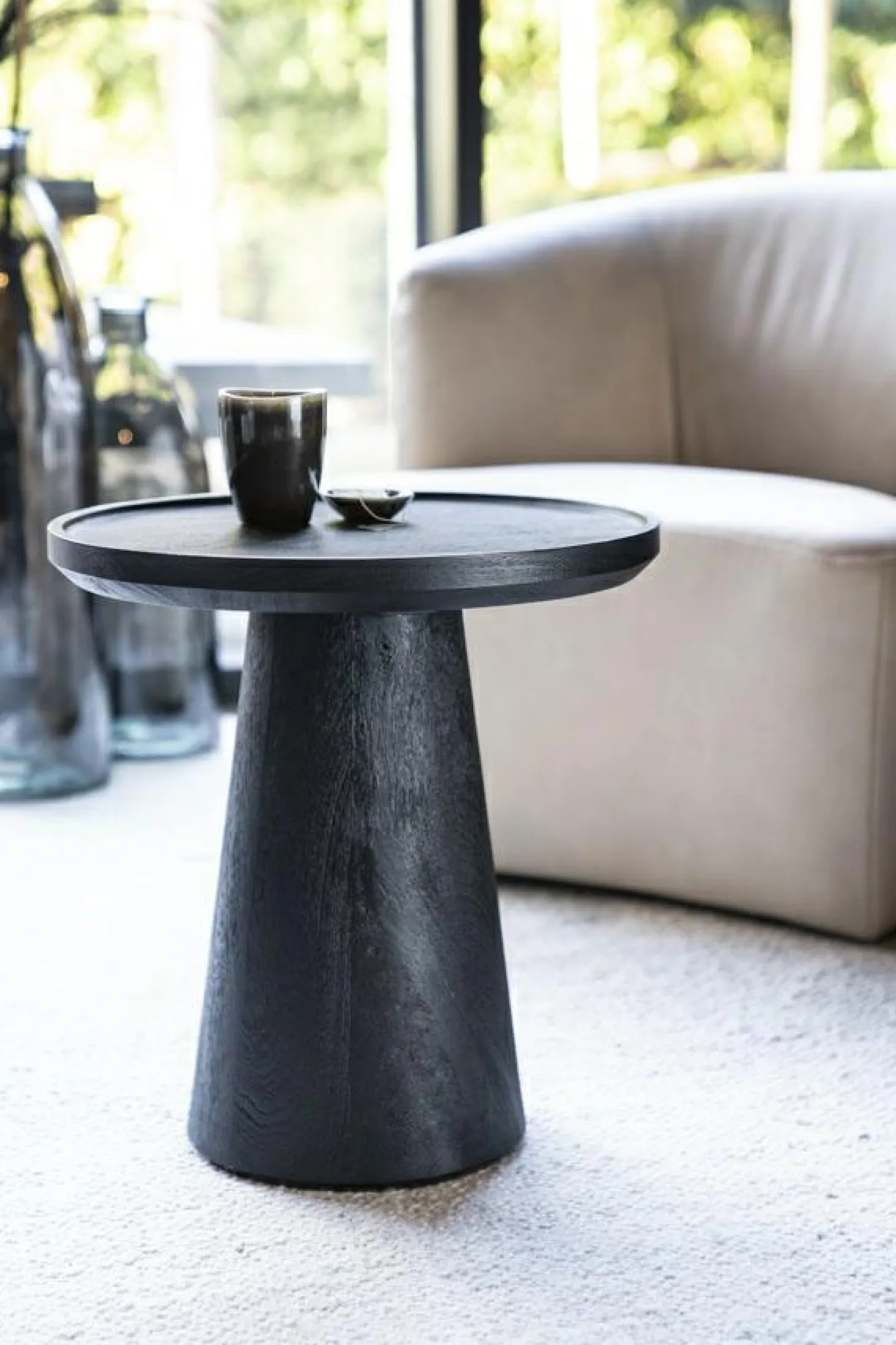 Ronde Bijzettafel Ron Mangohout - Zwart - Loft24.nl