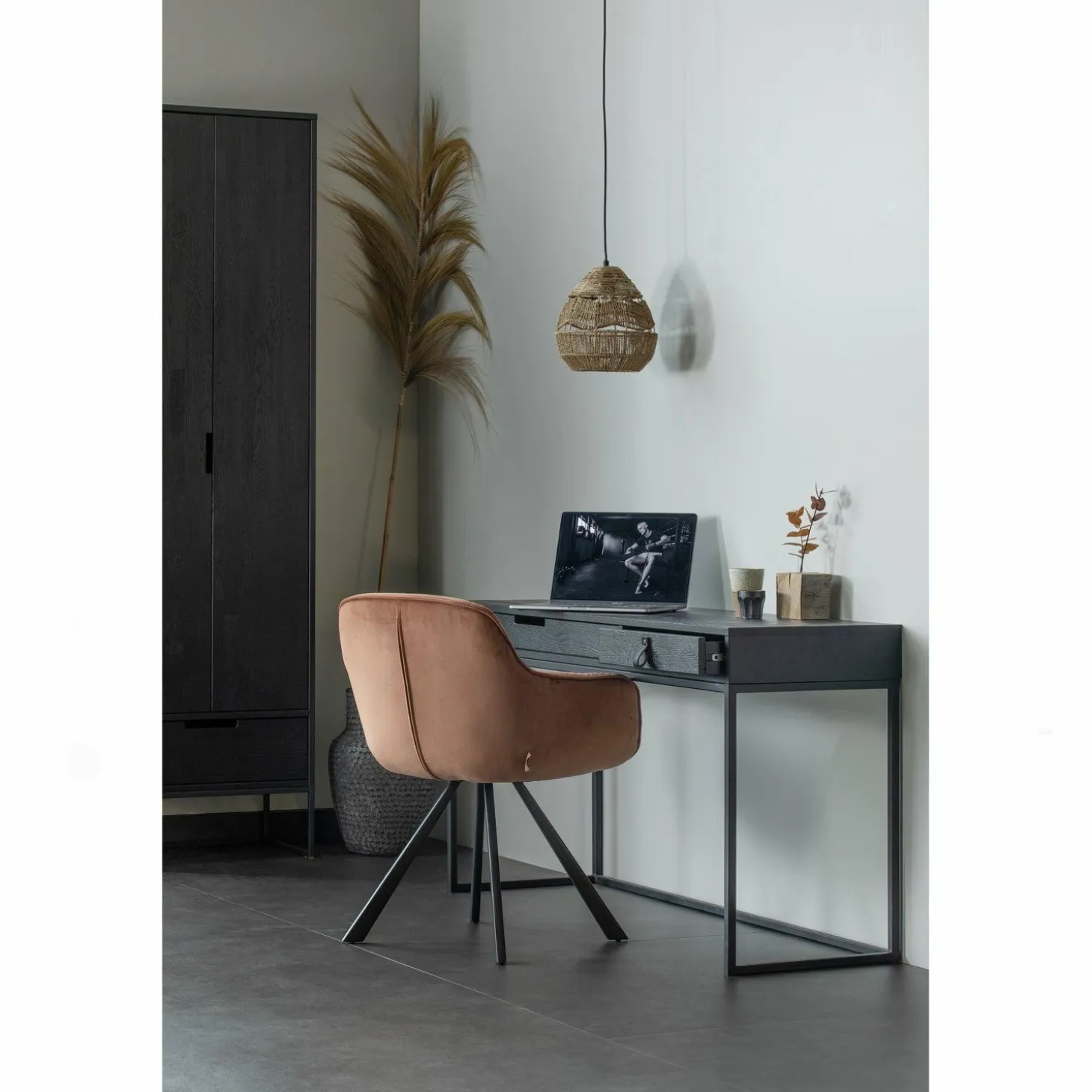 Sidetable Silas Grenen, 140cm, kleur Zwart - Loft24.nl