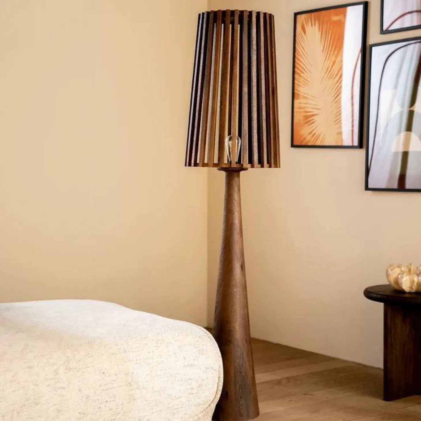 Vloerlamp Guard Mangohout 162cm Hoog - Bruin - Loft24.nl